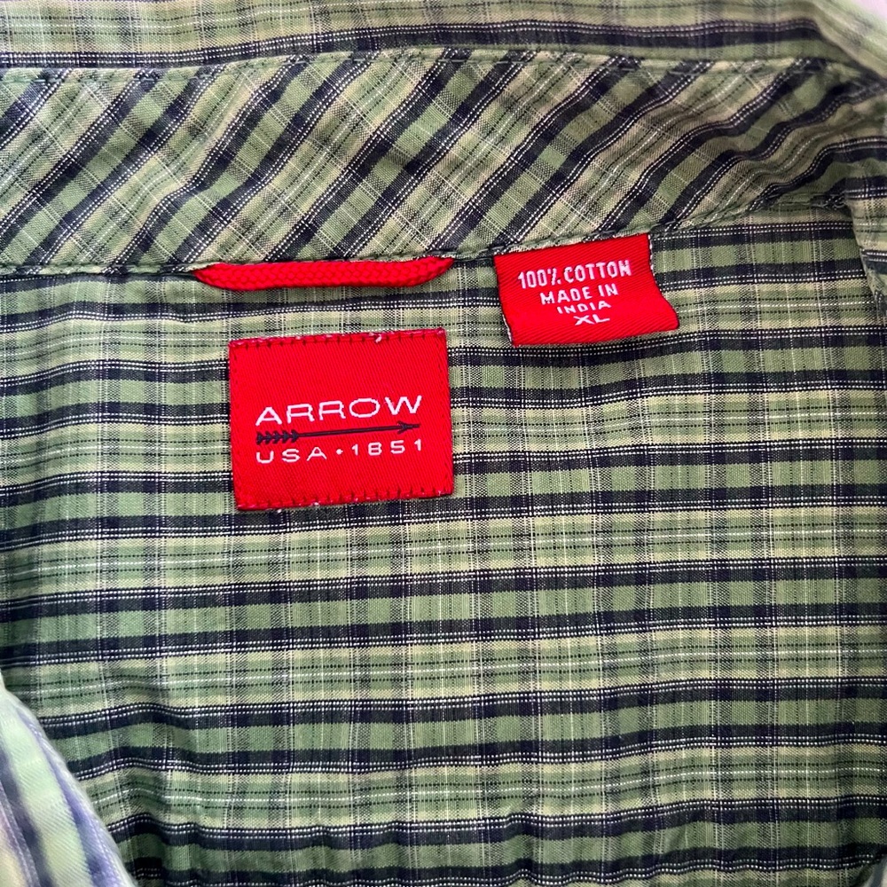 Men’s Arrow Button Down - Picture 3 of 3